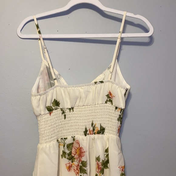 Moonsea Floral Dress - Picture 3 of 9